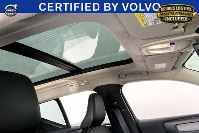 2023 Volvo XC40 B4 Plus Bright Theme