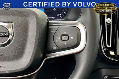 2023 Volvo XC40 B4 Plus Bright Theme
