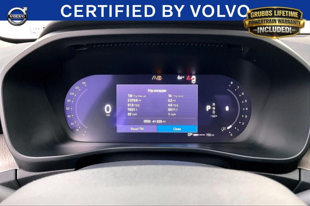 2023 Volvo XC40 B4 Plus Bright Theme
