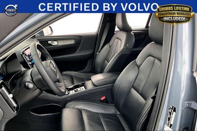 2023 Volvo XC40 B4 Plus Bright Theme