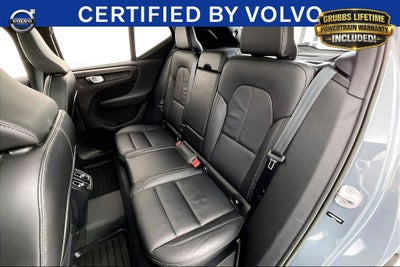 2023 Volvo XC40 B4 Plus Bright Theme