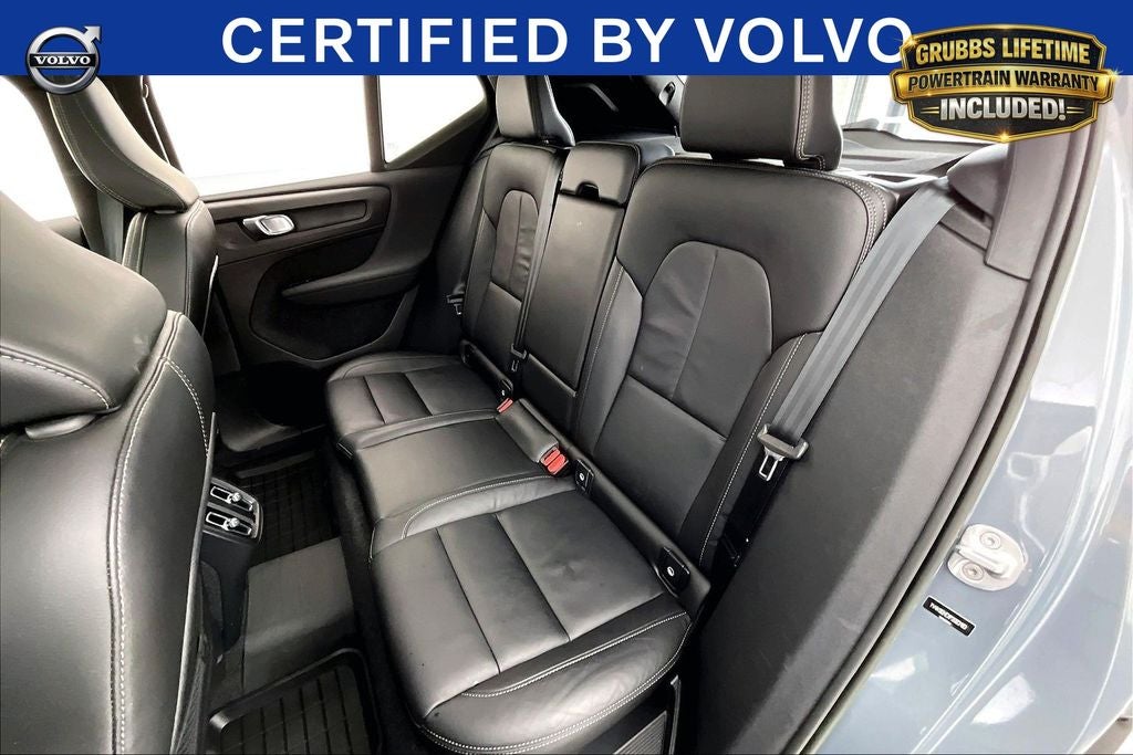 2023 Volvo XC40 B4 Plus Bright Theme