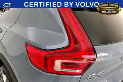 2023 Volvo XC40 B4 Plus Bright Theme