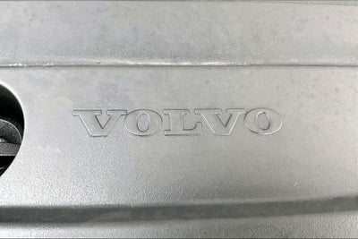 2023 Volvo XC40 B4 Plus Bright Theme