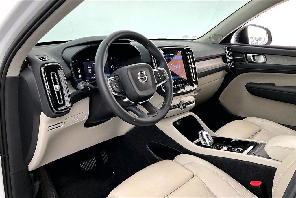 2023 Volvo XC40 Ultimate