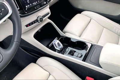 2023 Volvo XC40 Ultimate