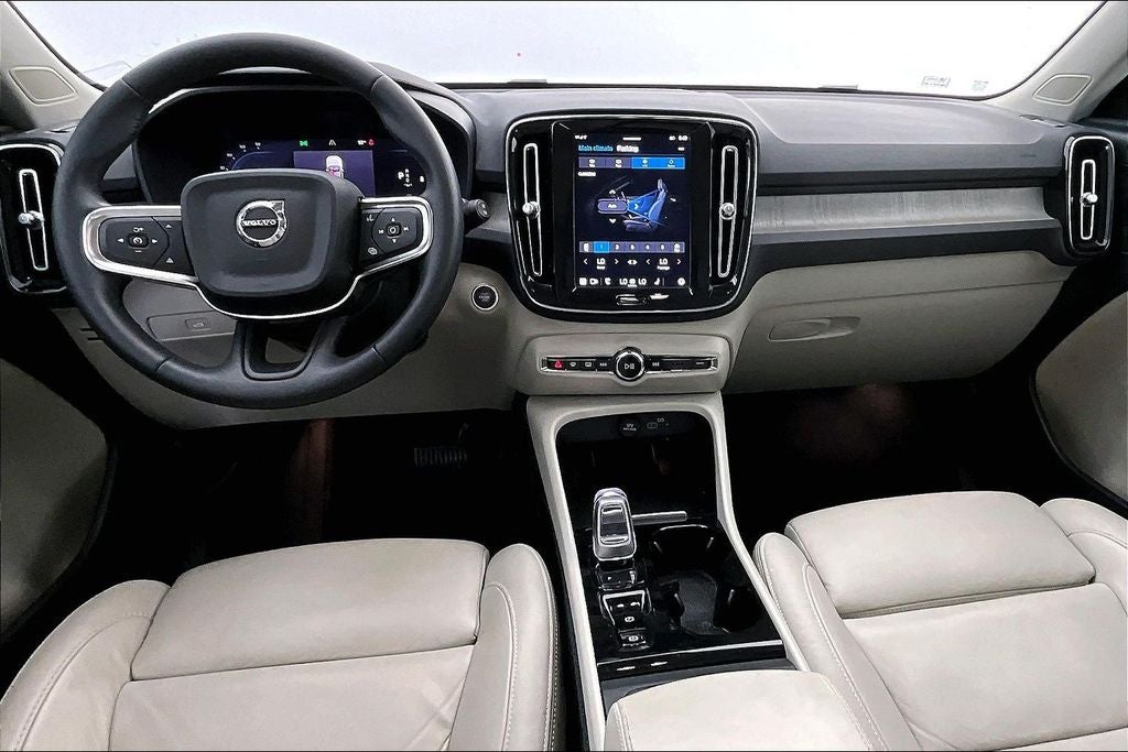 2023 Volvo XC40 Ultimate
