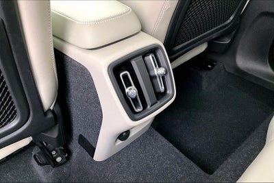 2023 Volvo XC40 Ultimate