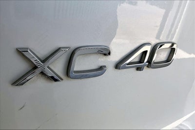 2023 Volvo XC40 Ultimate
