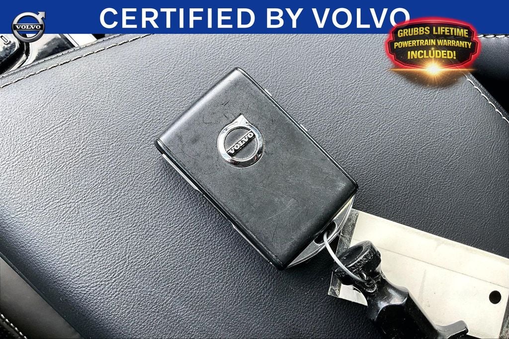 2023 Volvo XC60 B5 Ultimate Bright Theme