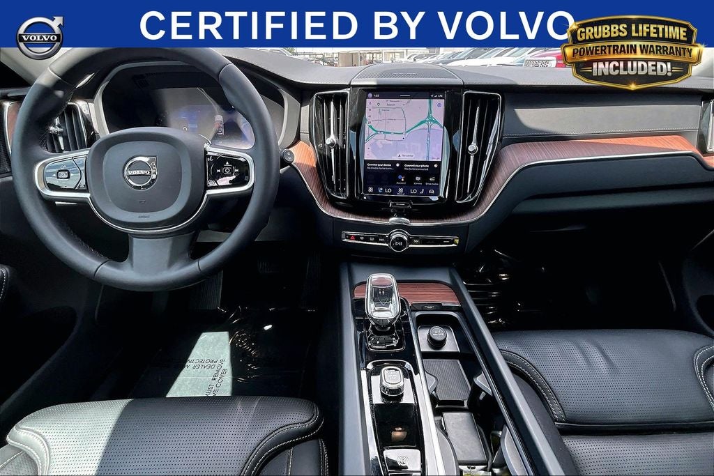 2023 Volvo XC60 B5 Ultimate Bright Theme