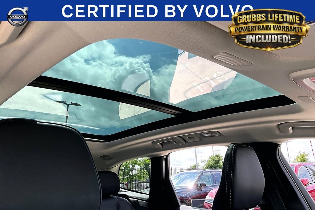 2023 Volvo XC60 B5 Ultimate Bright Theme