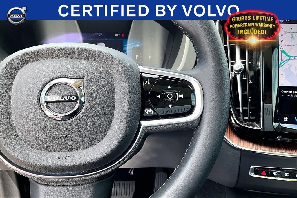2023 Volvo XC60 B5 Ultimate Bright Theme