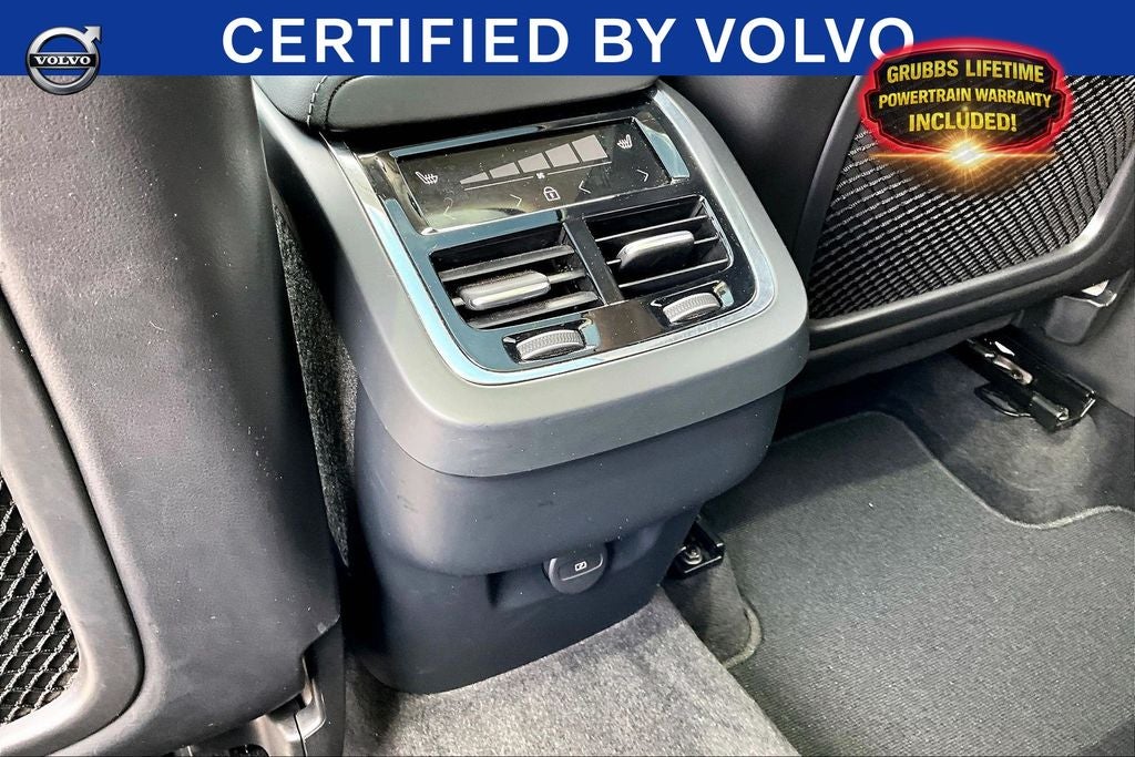 2023 Volvo XC60 B5 Ultimate Bright Theme