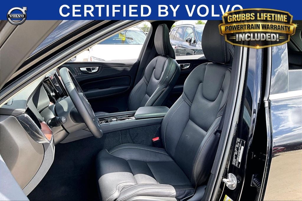 2023 Volvo XC60 B5 Ultimate Bright Theme