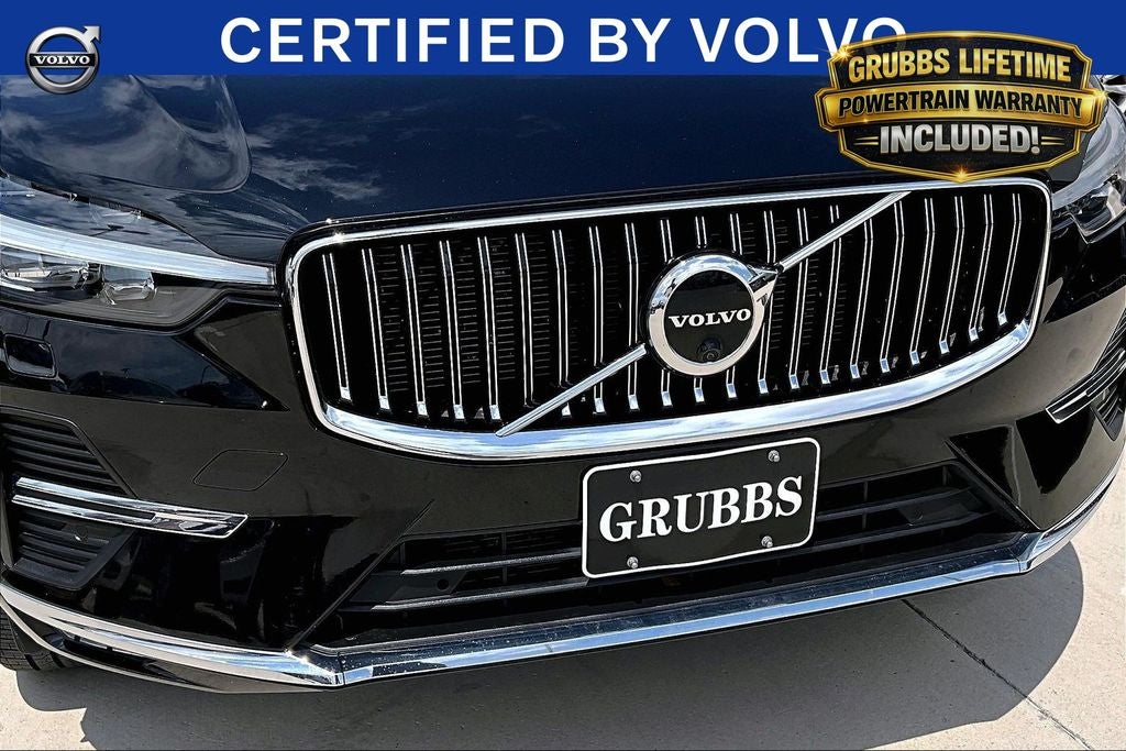 2023 Volvo XC60 B5 Ultimate Bright Theme