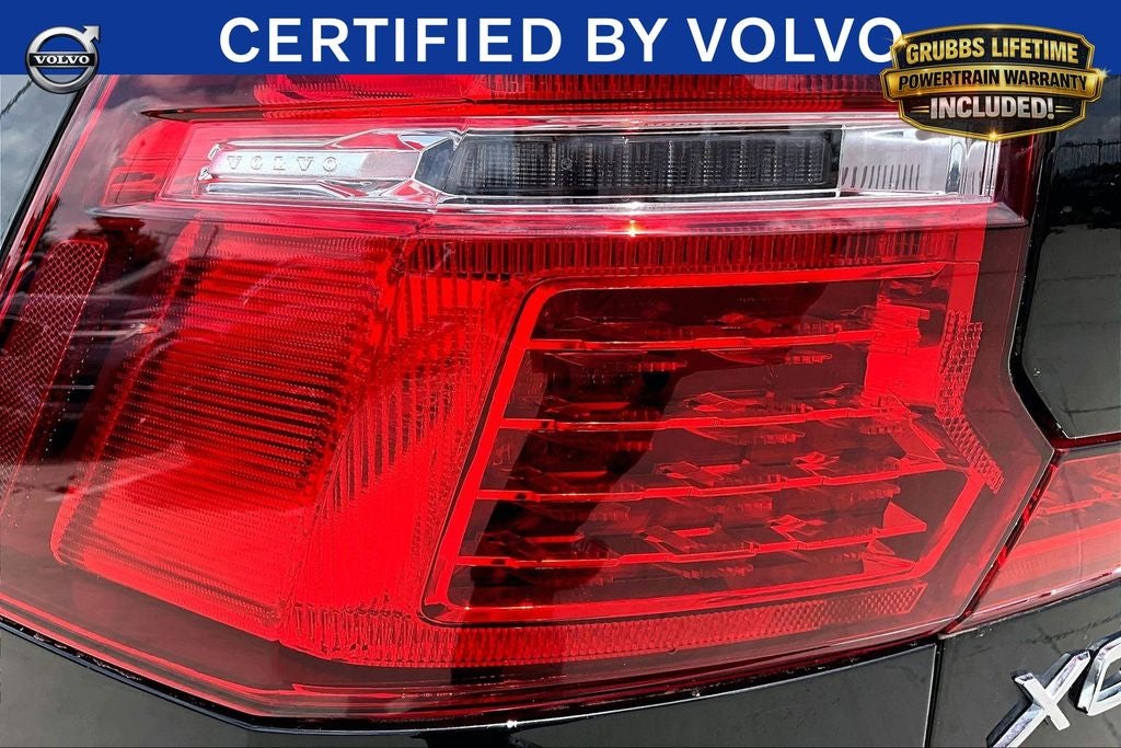 2023 Volvo XC60 B5 Ultimate Bright Theme
