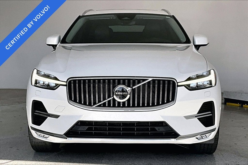 2023 Volvo XC60 B5 Ultimate Bright Theme