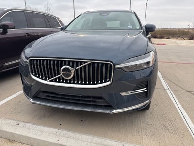 2023 Volvo XC60 B5 Ultimate Bright Theme