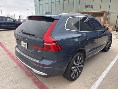 2023 Volvo XC60 B5 Ultimate Bright Theme