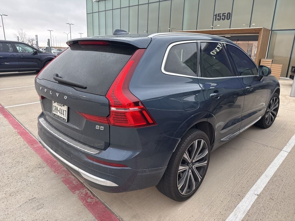 2023 Volvo XC60 B5 Ultimate Bright Theme