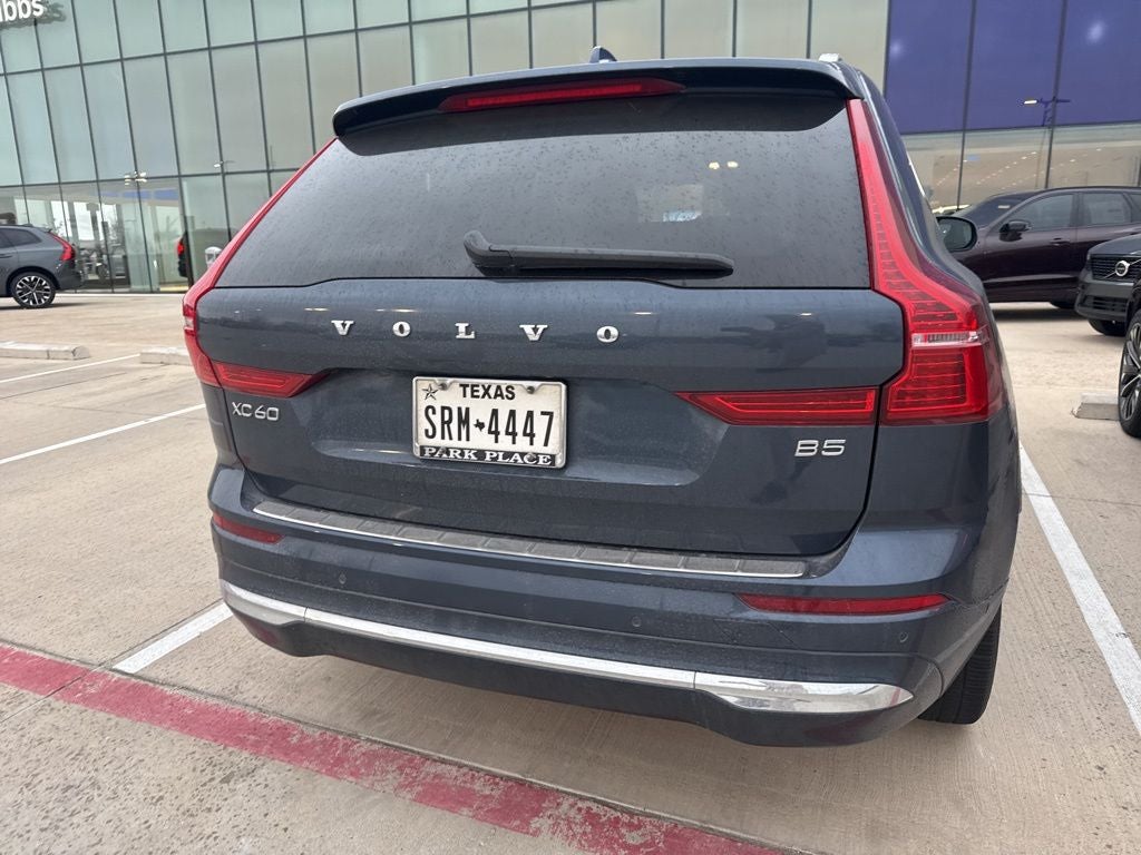 2023 Volvo XC60 B5 Ultimate Bright Theme
