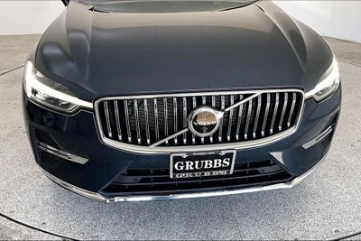 2023 Volvo XC60 B5 Ultimate Bright Theme