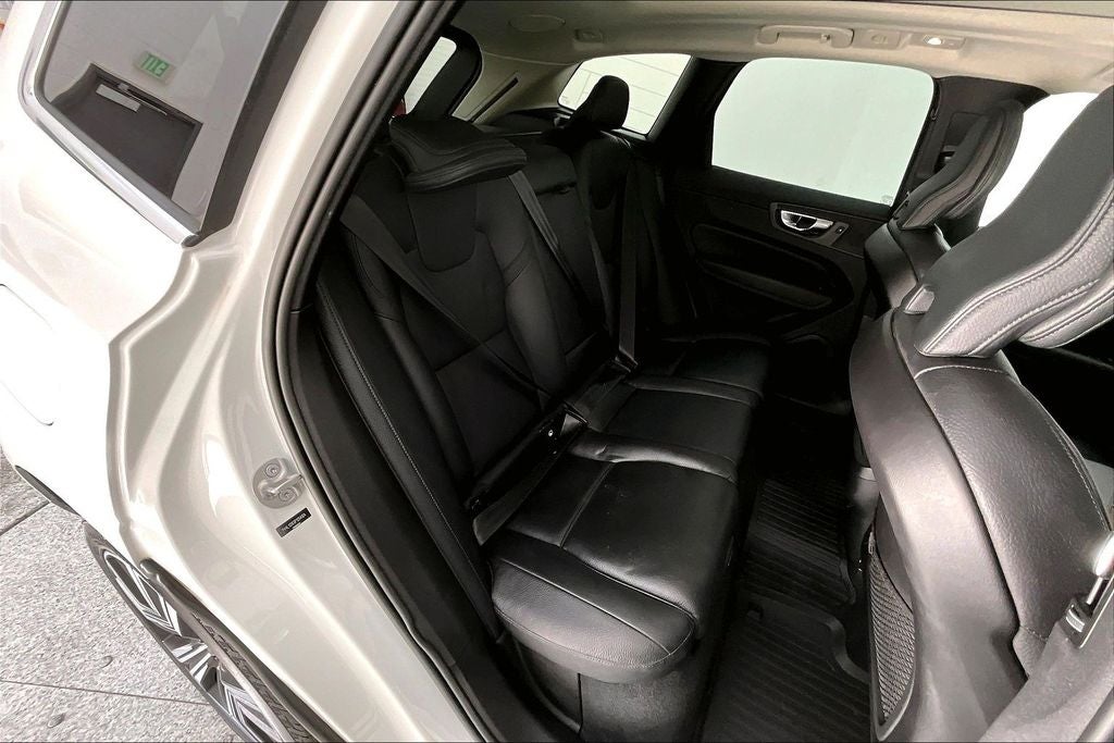 2023 Volvo XC60 B5 Plus Bright Theme