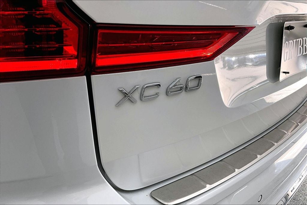 2023 Volvo XC60 B5 Plus Bright Theme