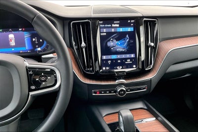 2023 Volvo XC60 B5 Plus Bright Theme