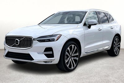 2023 Volvo XC60 B5 Ultimate Bright Theme