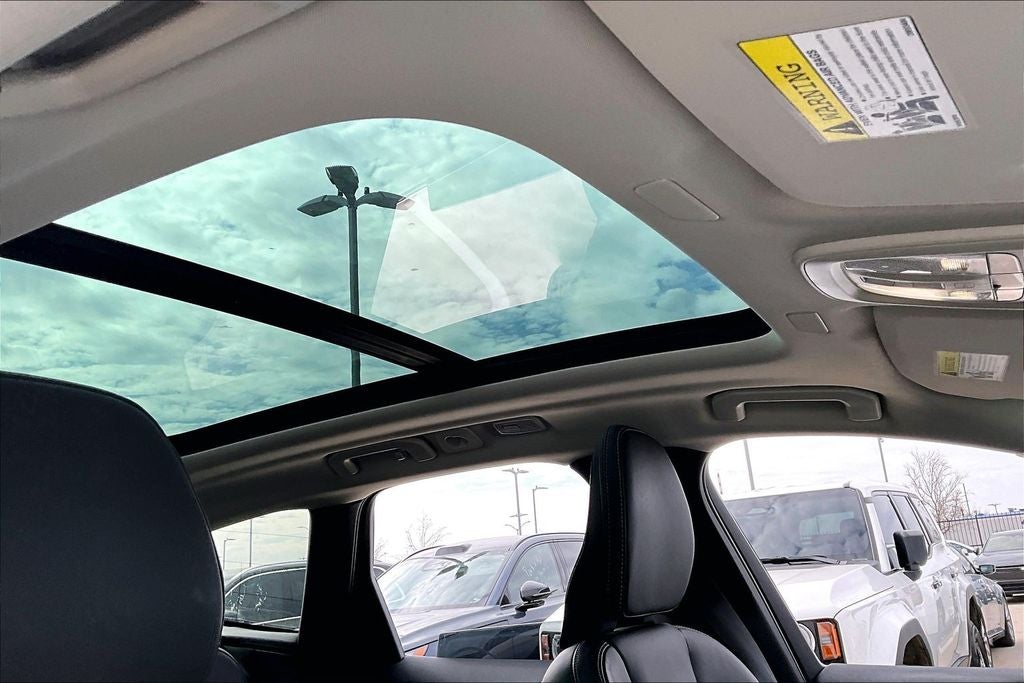 2023 Volvo XC60 B5 Ultimate Bright Theme