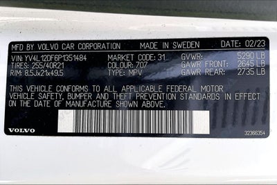 2023 Volvo XC60 B5 Ultimate Bright Theme