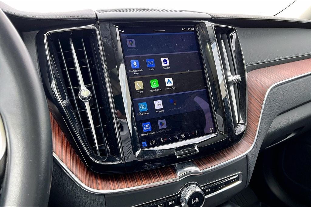 2023 Volvo XC60 B5 Ultimate Bright Theme