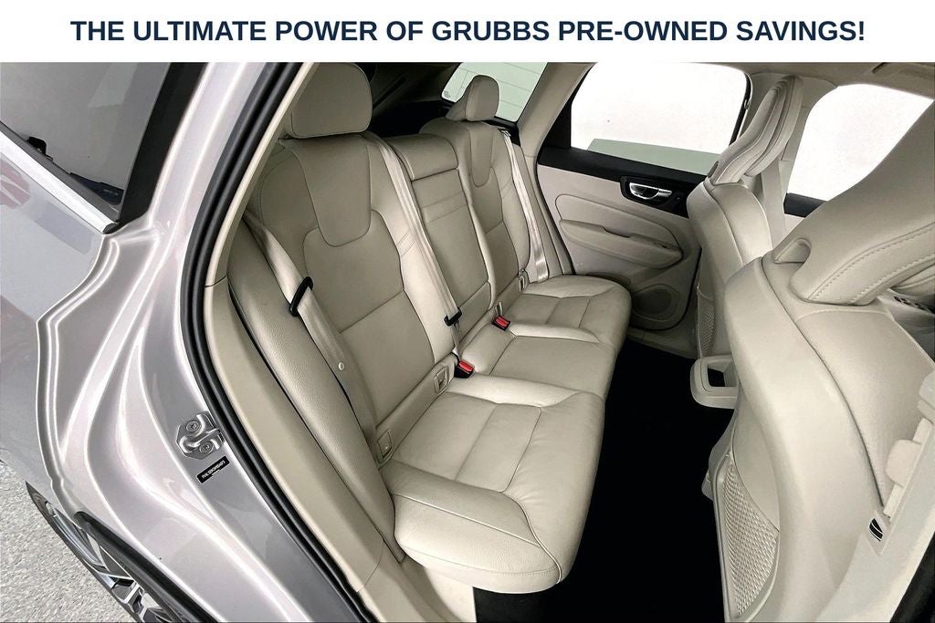 2022 Volvo XC60 B5 Momentum