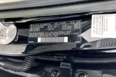 2023 Volvo XC60 B5 Plus Dark Theme