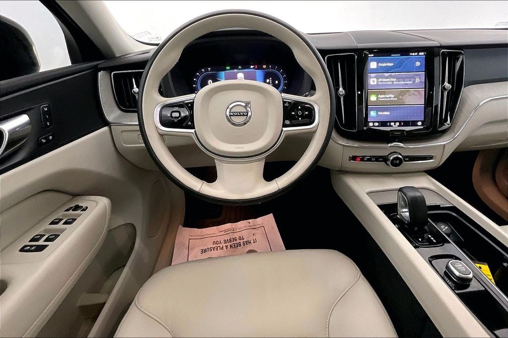 2023 Volvo XC60 B5 Plus Dark Theme
