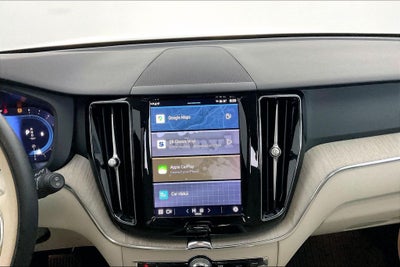 2023 Volvo XC60 B5 Plus Dark Theme