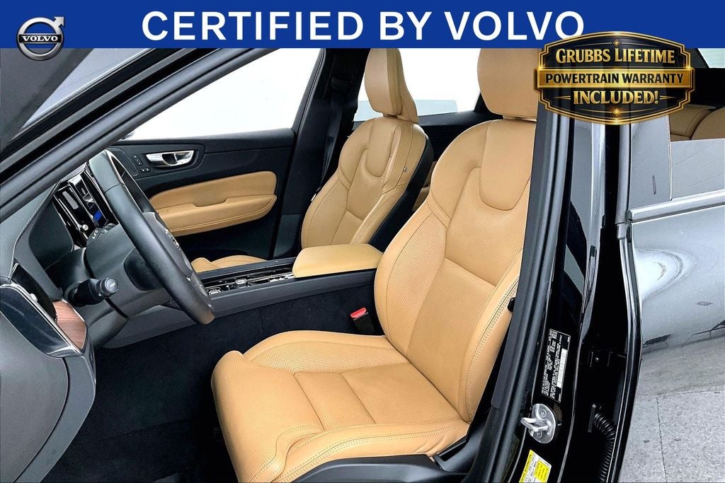 2023 Volvo XC60 B5 Ultimate Dark Theme