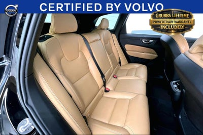 2023 Volvo XC60 B5 Ultimate Dark Theme