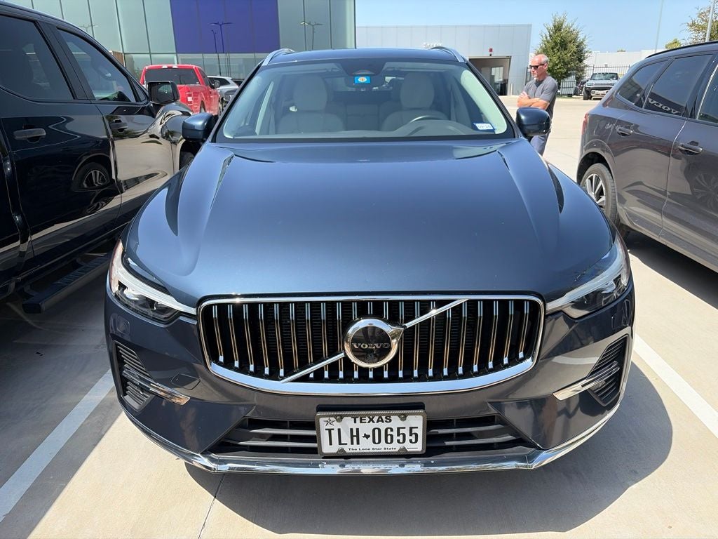 2023 Volvo XC60 B5 Plus Bright Theme