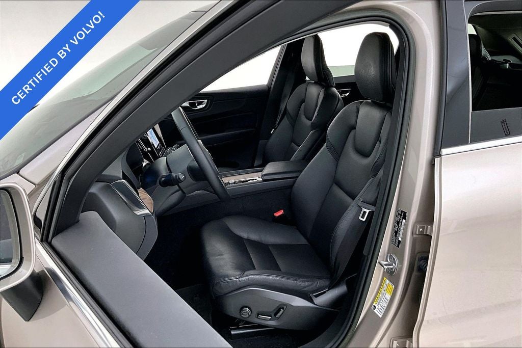 2023 Volvo XC60 B5 Plus Bright Theme