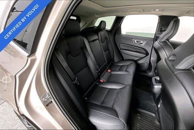 2023 Volvo XC60 B5 Plus Bright Theme