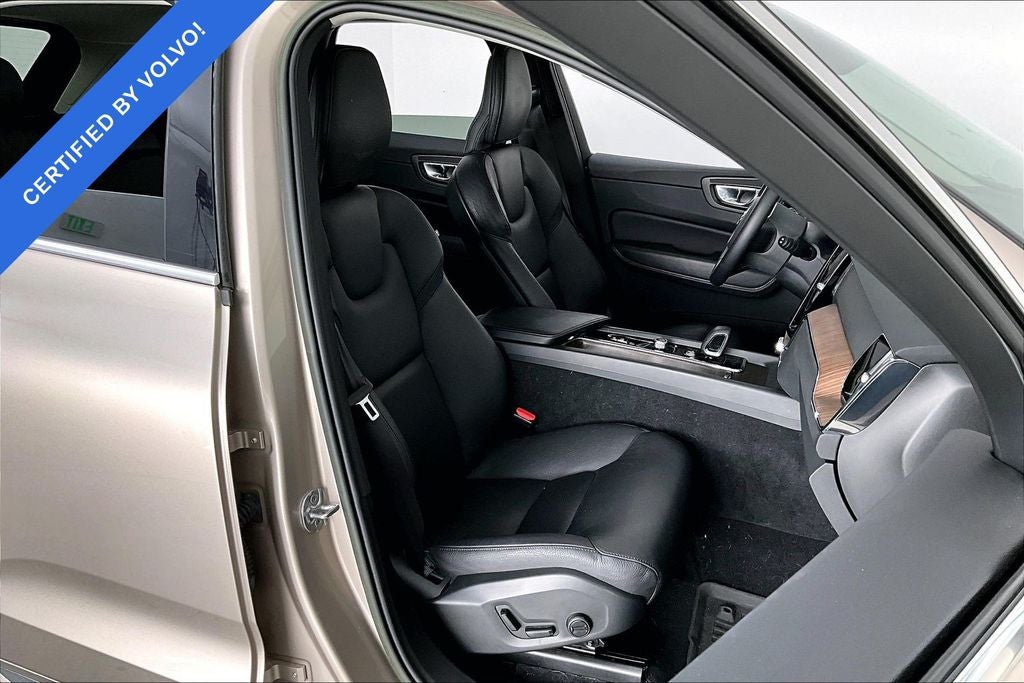 2023 Volvo XC60 B5 Plus Bright Theme