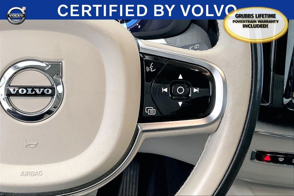 2023 Volvo XC60 B5 Plus Dark Theme