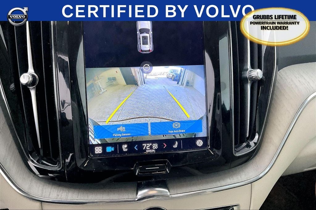 2023 Volvo XC60 B5 Plus Dark Theme