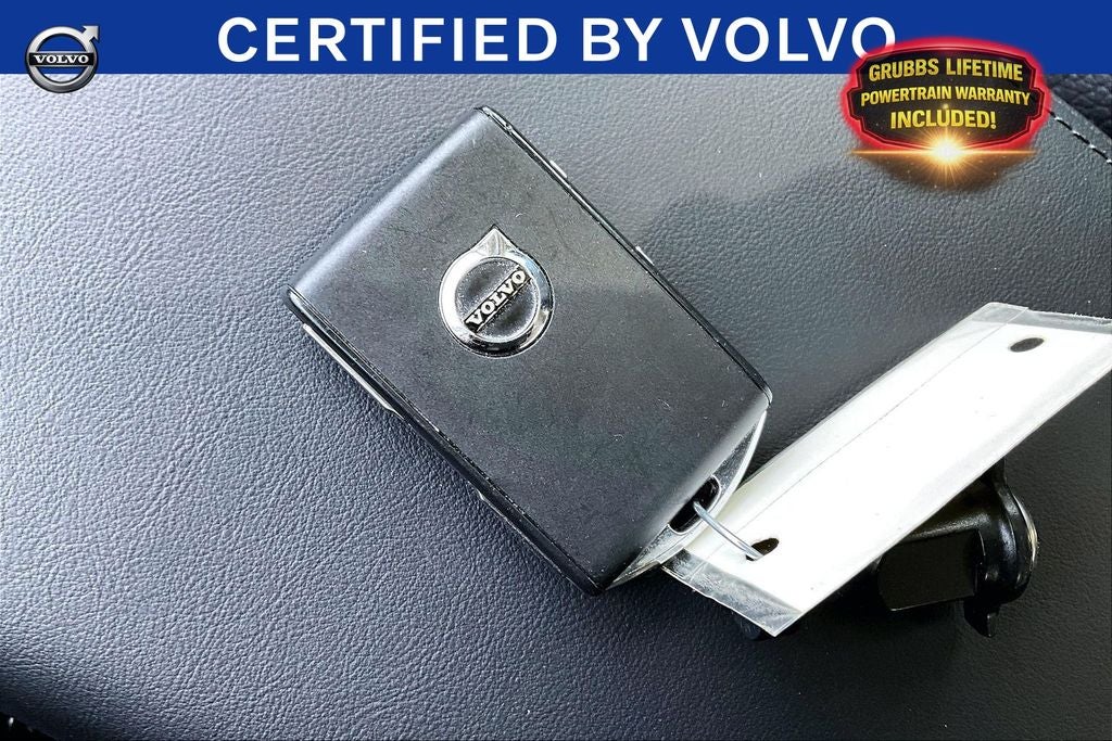 2023 Volvo XC60 B5 Plus Dark Theme
