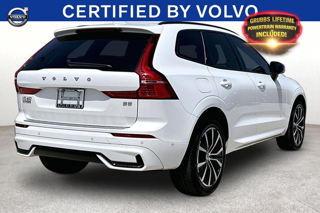 2023 Volvo XC60 B5 Plus Dark Theme