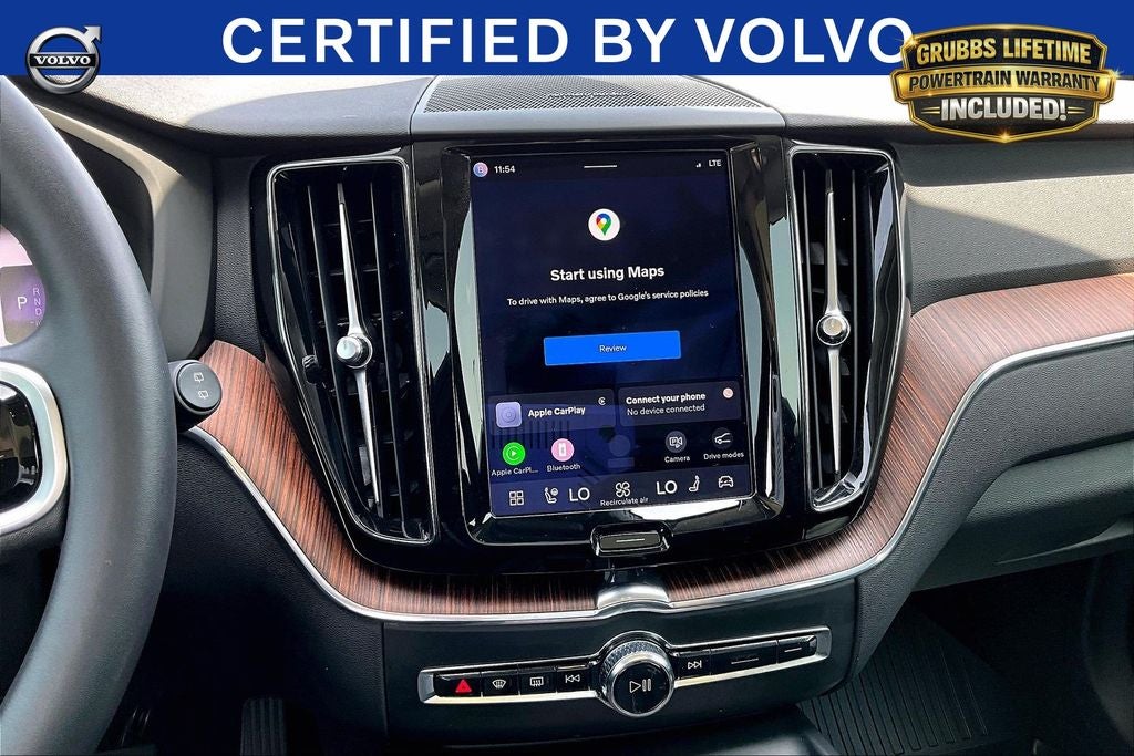 2023 Volvo XC60 B5 Plus Dark Theme