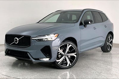 2023 Volvo XC60 B5 Ultimate Dark Theme